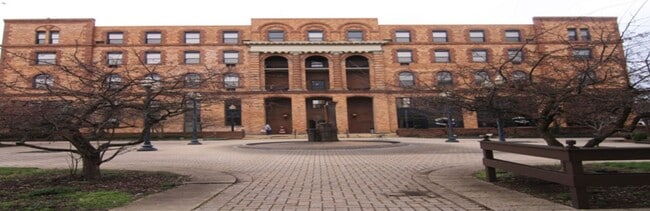 Building Photo - 500 Second St.-#500 Unit #500