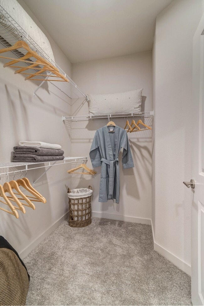 Album Benbrook Closet
