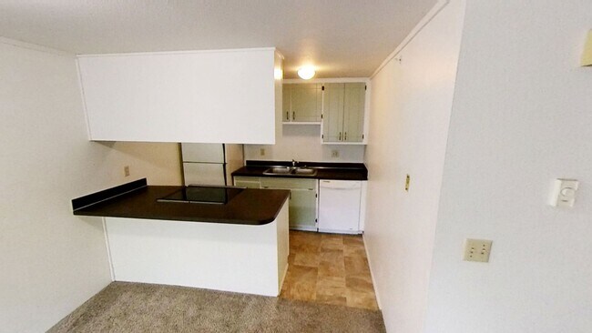 Photo - Kendal Court Apartments, 2 Bedroom, 1 Bathroom Apartments for Rent!