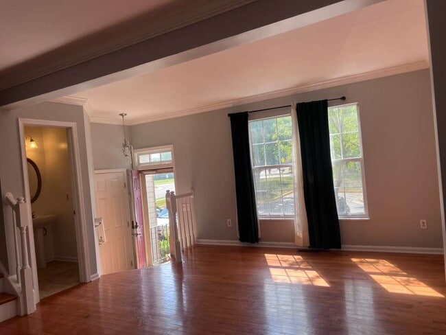Photo - 6205 Abbottsbury Row