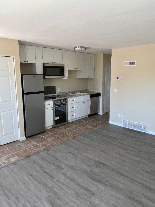 Photo - 810 Yucca Dr Apartment Unit 810 #3