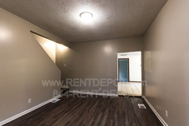 Photo - 1725 S Linwood Ave