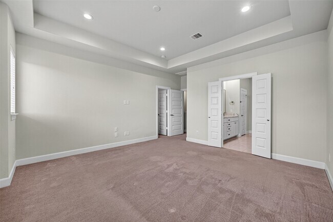 Building Photo - 2812 Grand Fountains Dr Unit F
