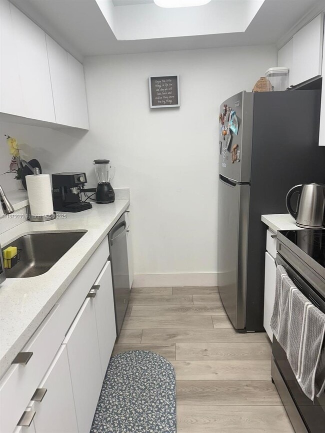 Building Photo - 8100 Geneva Ct Unit 146 Rental