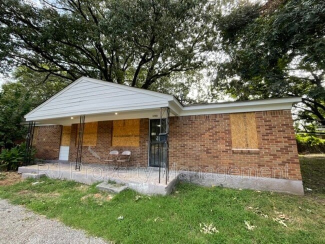 Photo - 1766 Cincinnati Rd