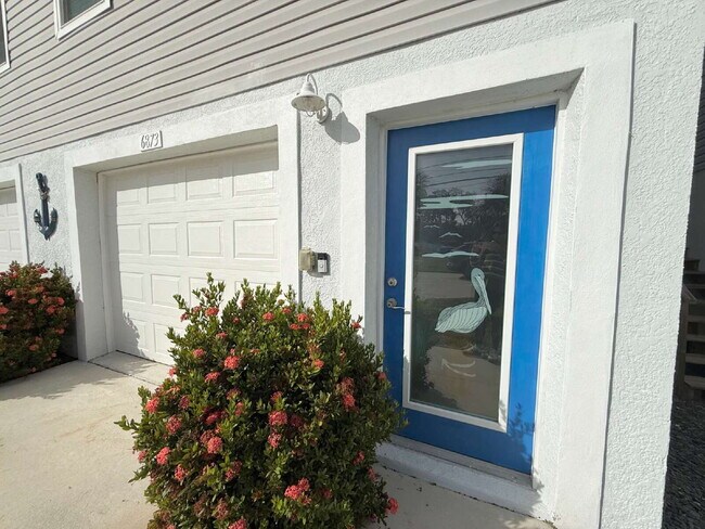 Photo - Waterfront 3 bedroom townhome with dock!