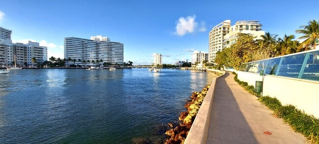 1658 Bay Rd Unit 303