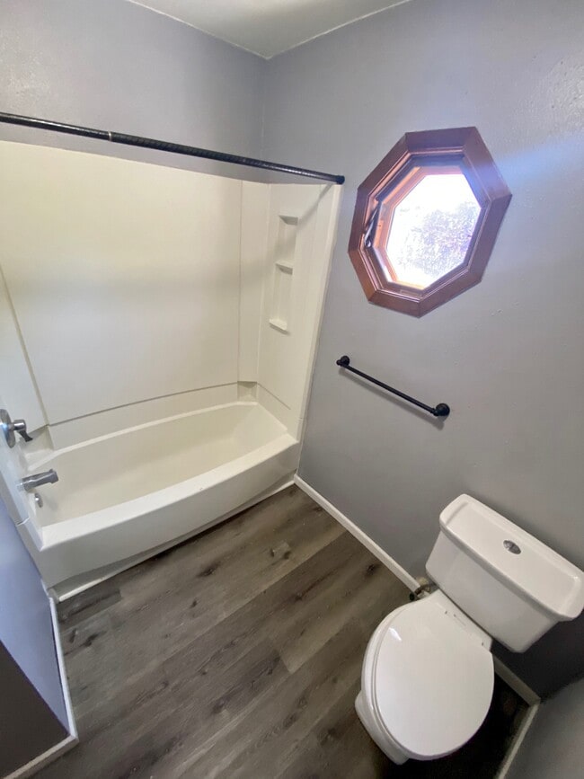 Photo - 528 6th St S