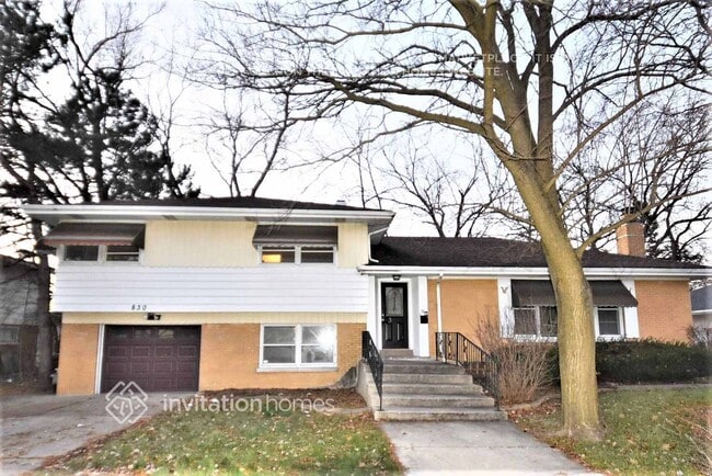 Photo - 830 Braemar Rd House