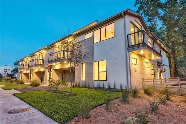 Photo - 2222 N Prairie Ave Unit 2