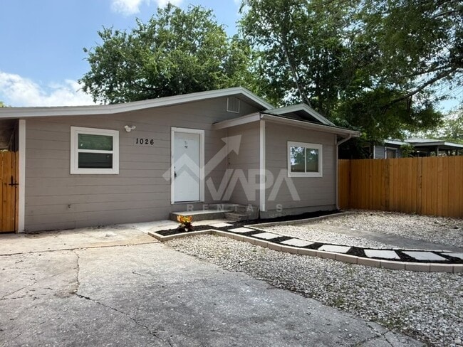 Photo - 1026 Flanders Ave