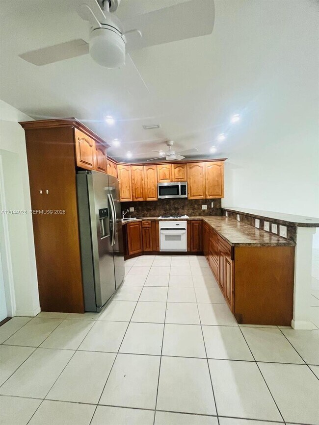Photo - 1061 NE 26th Ave Unit 1061
