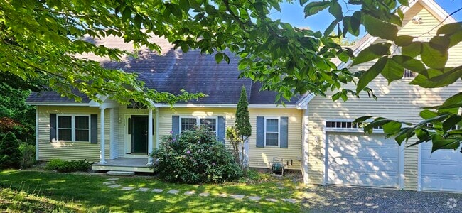 Building Photo - 104 Stoney Brook Rd Rental