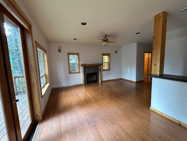 Photo - 1513 Crystal Air Dr