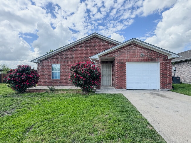 Photo - 1712 Manor Garden Curve