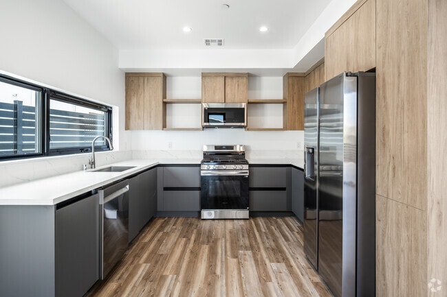 105A 3BR, 3BA - 1,950SF - Kitchen - Casa Pasifica