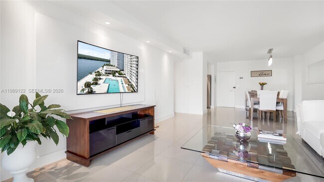 Photo - 300 Bayview Dr Unit 307