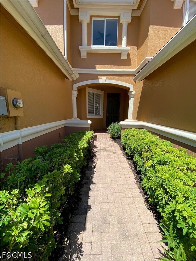 3359 Dandolo Cir
