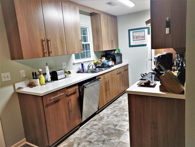 Photo - 142 Quince Ln