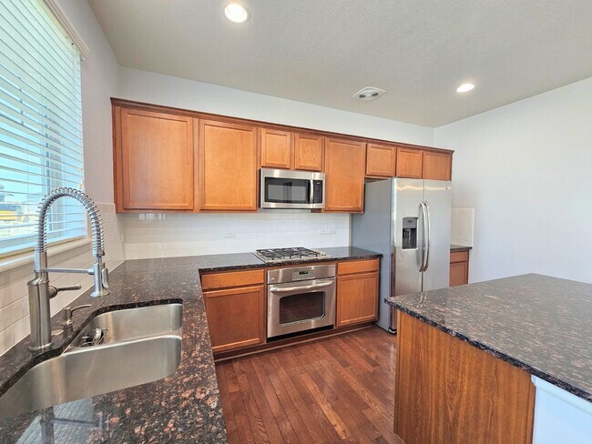 Photo - "Luxurious 4-Bed Home with Scenic Views, G...