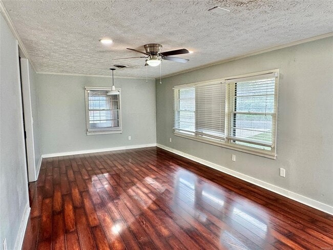 Photo - 3405 Vermont Dr