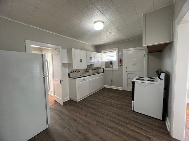 Photo - 215 E Rutherford St Unit East Rutherford 215