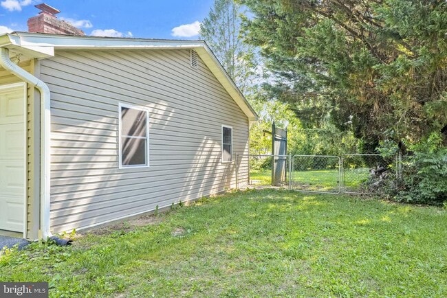 Photo - 810 Wisteria Dr