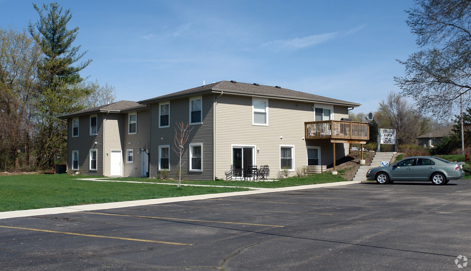 Photo - Creekside Manor Apartments