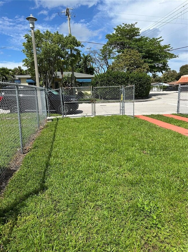 Photo - 1700 SW 14th Terrace Unit 0