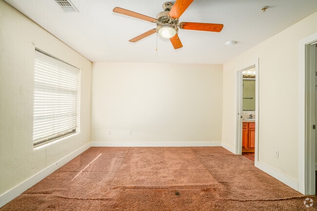 2BR, 2BA - 1,136SF - Primary Bedroom