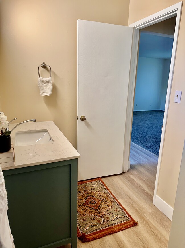 867 B St Unit D