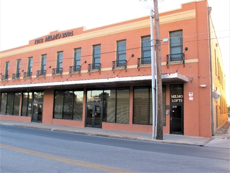 Photo - 319 S Flores St