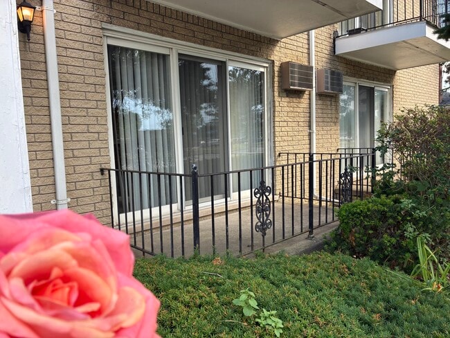 Photo - 22280 Kelly Rd Unidad One Bedroom