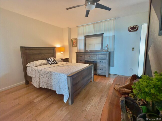 830 Shore Rd Unit 2S
