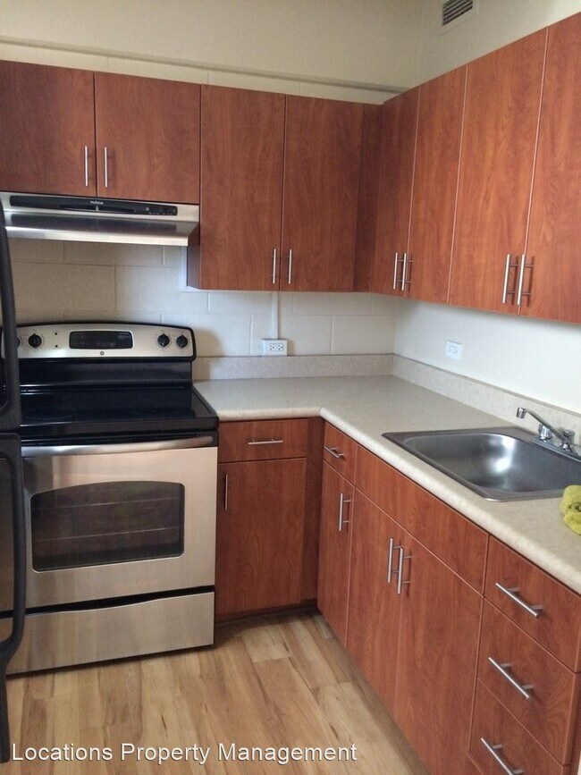 Photo - 2514 S Beretania St