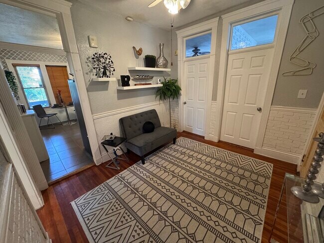 Photo - 40 Arbutus St Unit 2