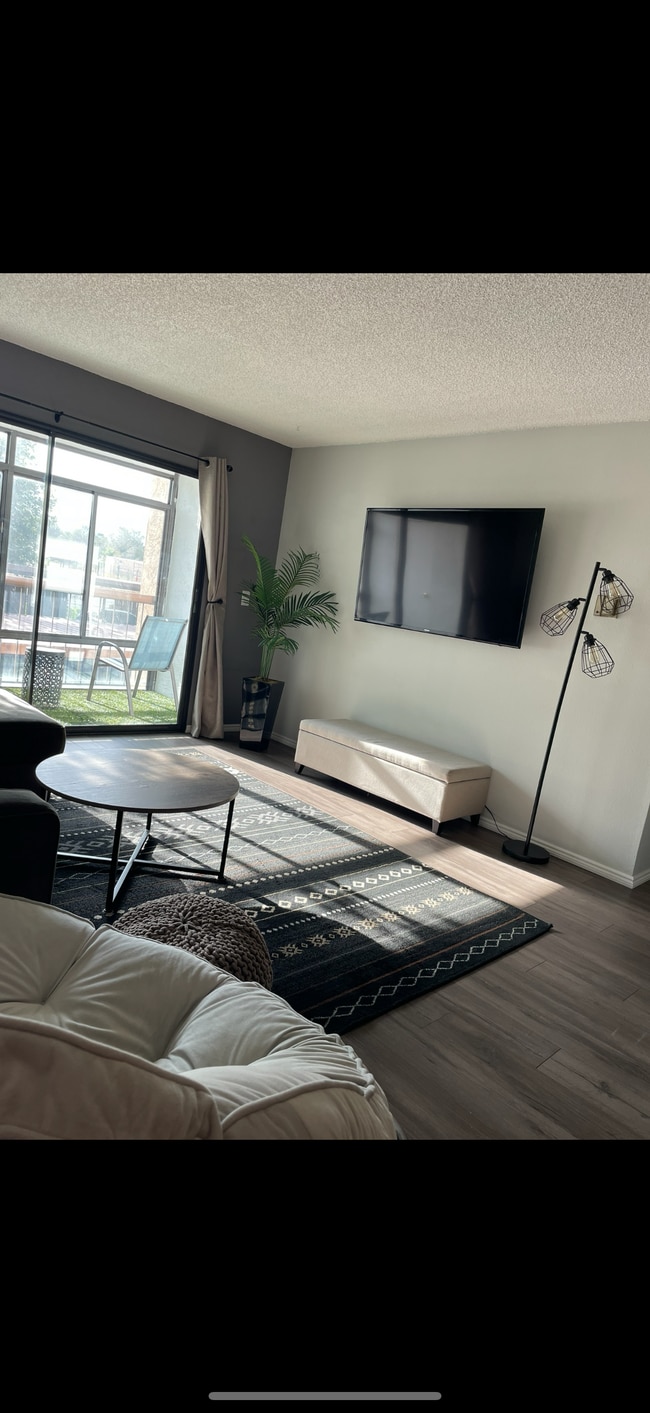 Photo - 2700 Plumas St Unit 219