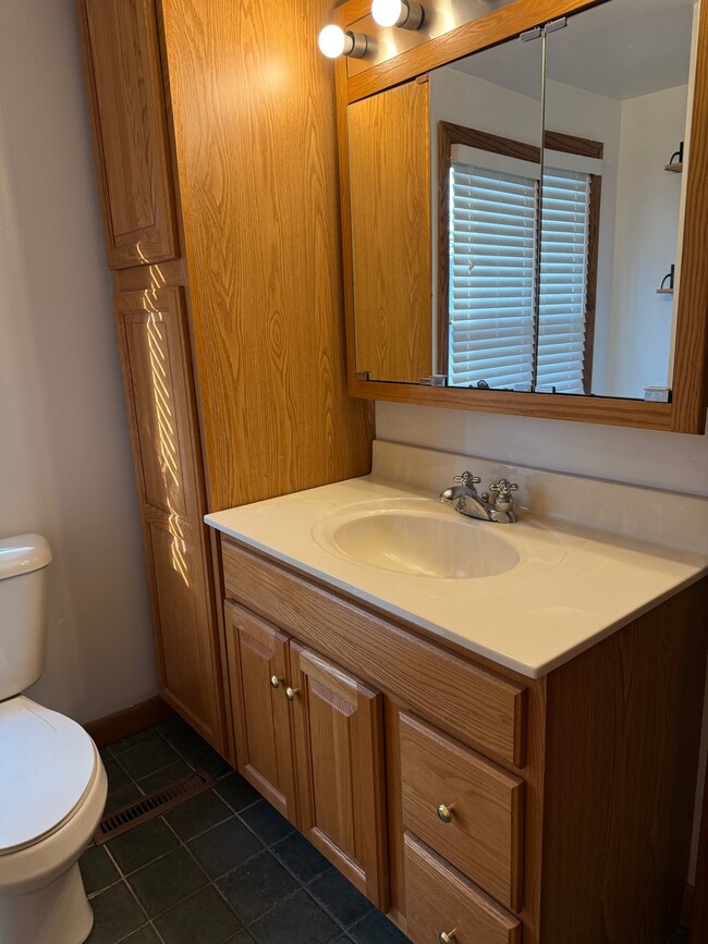 Photo - 4630 Mahoning Ave NW
