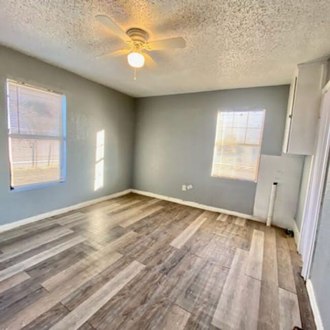 Photo - Handyman Special $0 First Month's Rent / $0 Deposit at move-in “You fix, you SAVE BIG!!” Contact ...