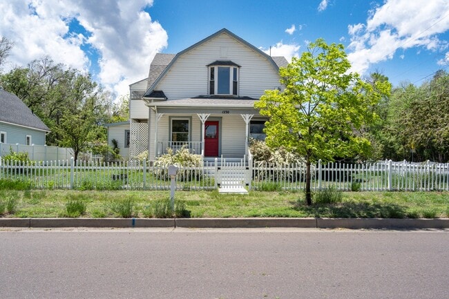 Building Photo - 1230 Glen Ave