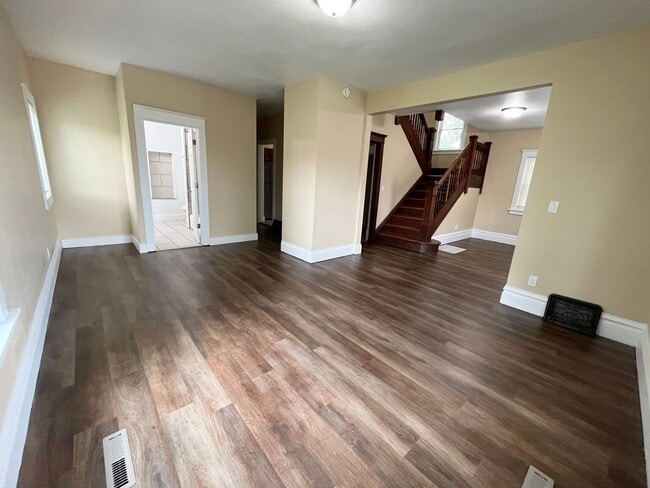 Photo - Spacious 4 Bed/2 Bath Rental Home!