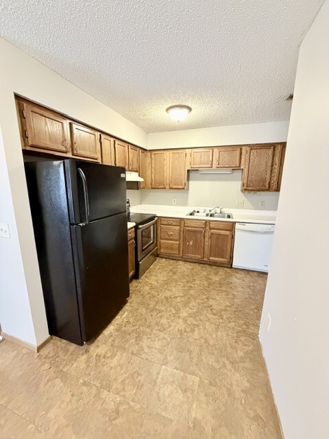 2415 W Mary Dr