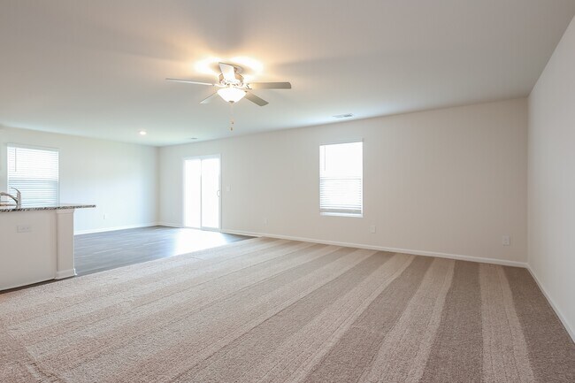 Photo - 2123 Southlea Dr