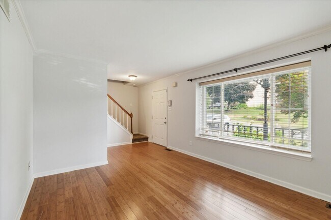 Photo - Single Family Home for Rent in Downingtown...