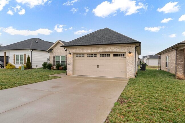 Photo - 821 Poplar Log Dr