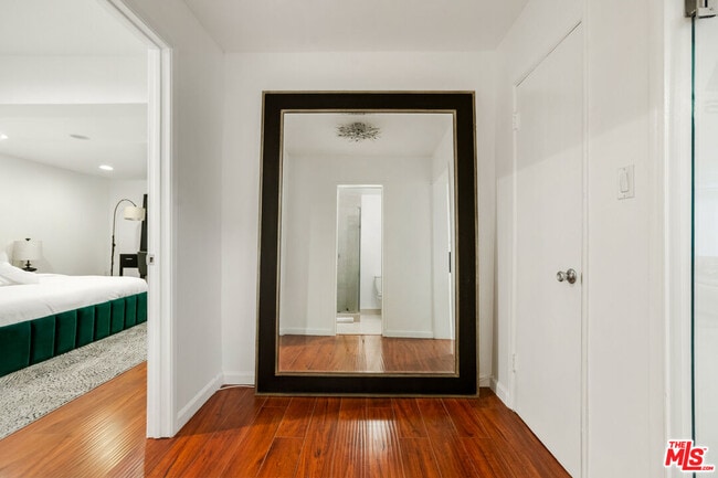 Photo - 917 N Curson Ave Unit #21