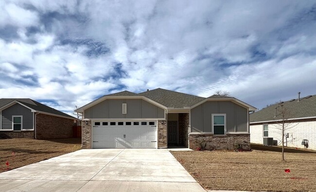 Photo - 3 Bedroom 2 Bathroom 2 Car Garage Home in Oakdale School District