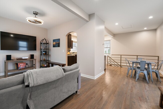 Photo - 4242 N Kimball Ave