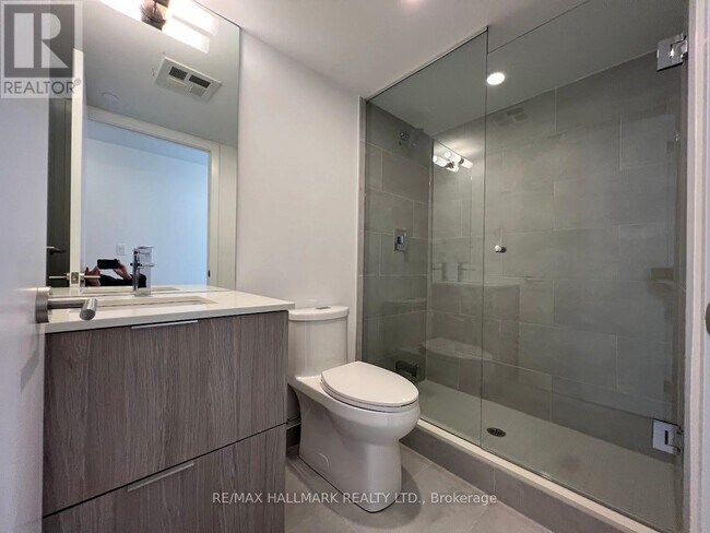 Photo - 47 Mutual St Unité 2303