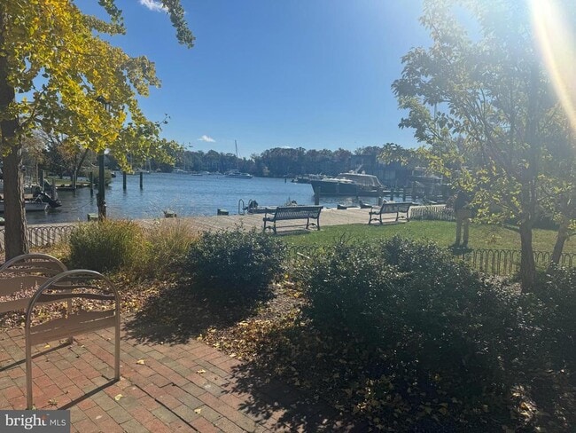 Photo - 101 Charles St